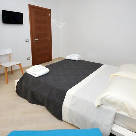 La Darsena Bed & Breakfast กัลลีโปลี ห้อง รูปภาพ