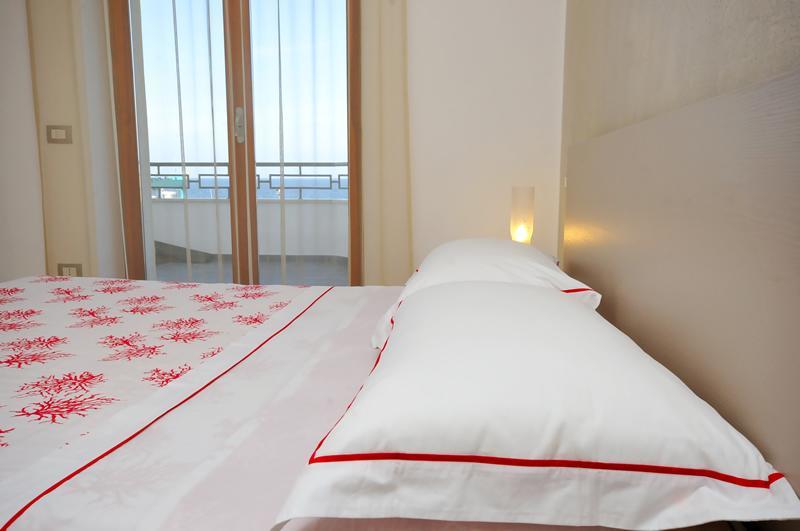 La Darsena Bed & Breakfast กัลลีโปลี ภายนอก รูปภาพ