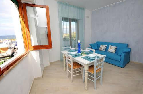 La Darsena Bed & Breakfast กัลลีโปลี ภายนอก รูปภาพ